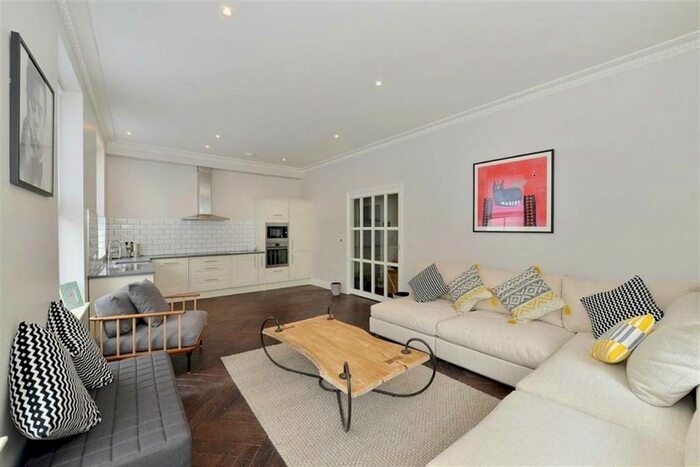 1 Bedroom Flat To Rent In Charlotte Street, London, W1T
