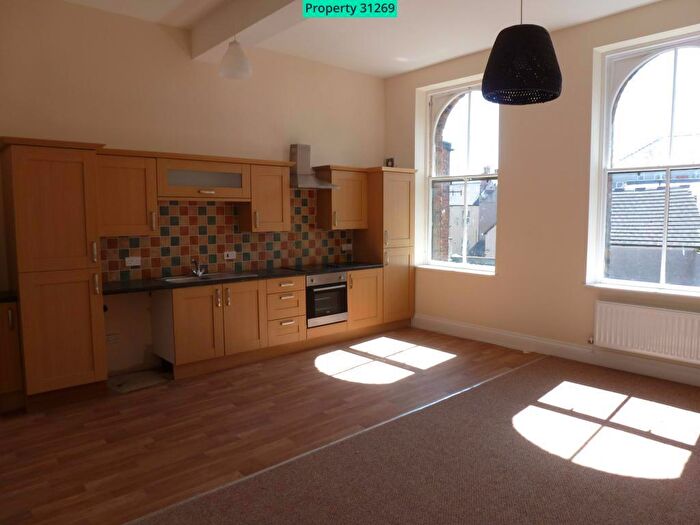 2 Bedroom Flat To Rent In Mostyn Street, Llandudno, LL30