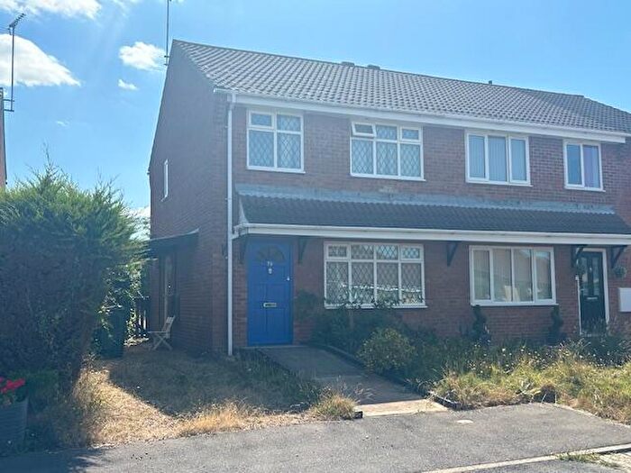 3 Bedroom House To Rent In Squires Gate, Peterborough, PE4