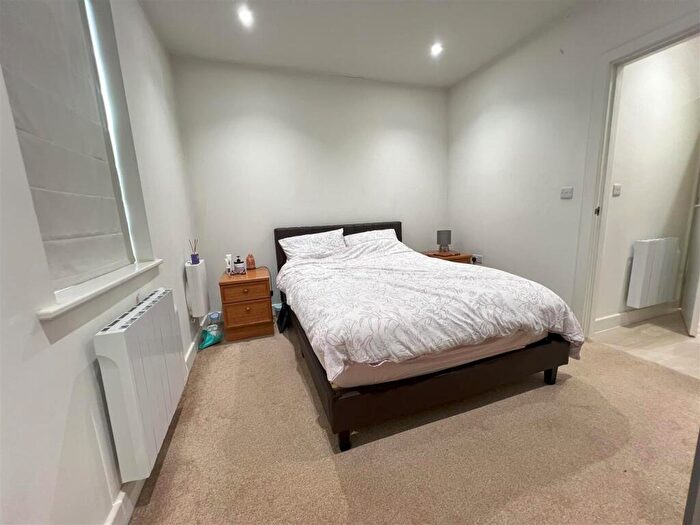 1 Bedroom Flat To Rent In Newmarket Road, Cambridge, CB5