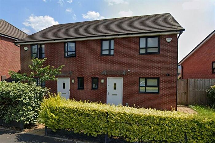 3 Bedroom Semi-Detached House To Rent In Upper Camp Street, M7