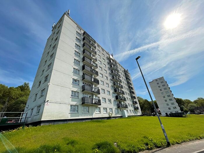 3 Bedroom Flat To Rent In Clayton Court, West Park, Leeds, LS16