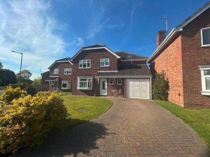 4 Bedroom Detached House To Rent In Gainsborough Drive, Lowestoft, NR32