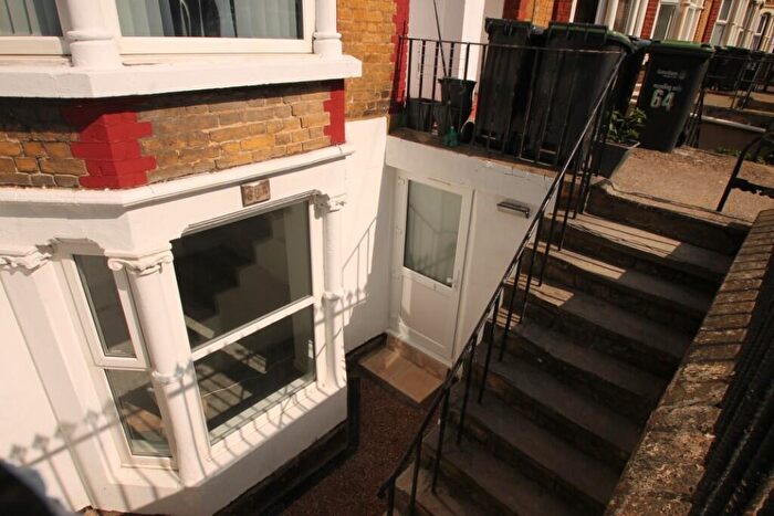 2 Bedroom Flat To Rent In The Terrace, Gravesend, Kent, DA12