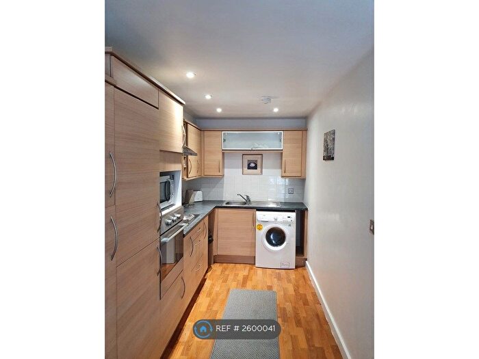 2 Bedroom Flat To Rent In Roman Road, Middlesbrough, TS5