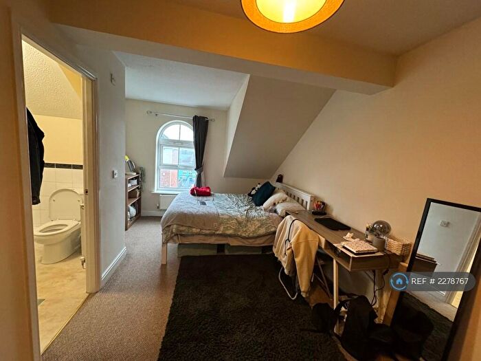 4 Bedroom End Of Terrace House To Rent In Whimberry Way, Manchester, M20