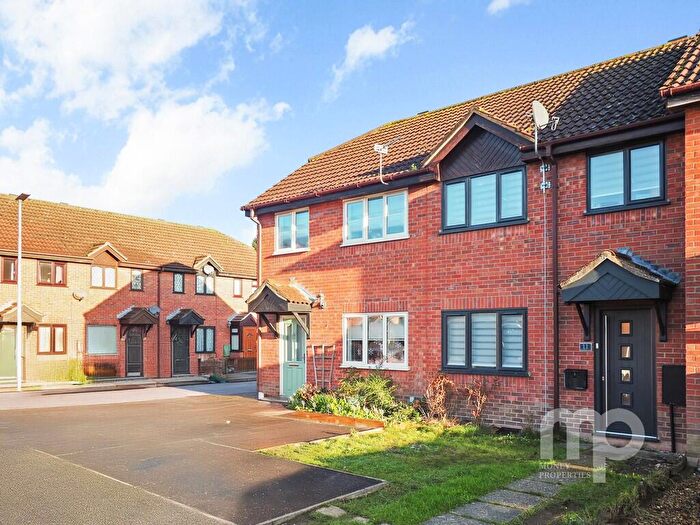 3 Bedroom Terraced House To Rent In Margaret Reeve Close, Wymondham, Norfolk, NR18