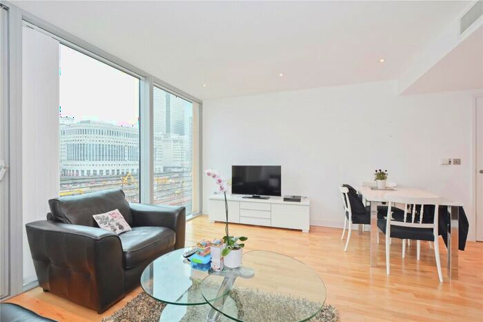 1 Bedroom Flat To Rent In Landmark West Tower, Marsh Wall, E14