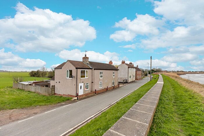 4 Bedroom Detached House For Sale In Whitgift, Goole, Yorkshire, DN14