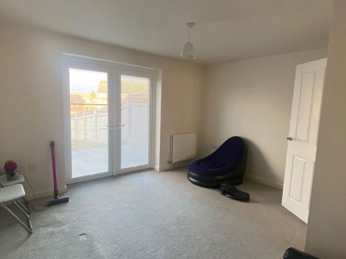 2 Bedroom Property To Rent In Emerald Green Grove, Rotherham, S63