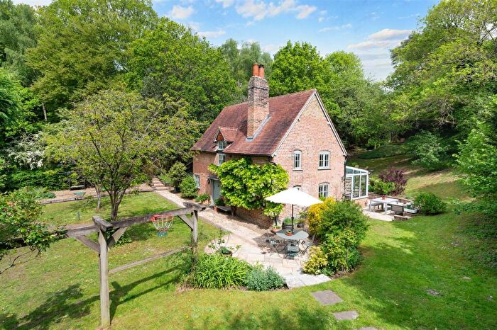 4 Bedroom Detached House For Sale In Leech Lane, Headley, KT18