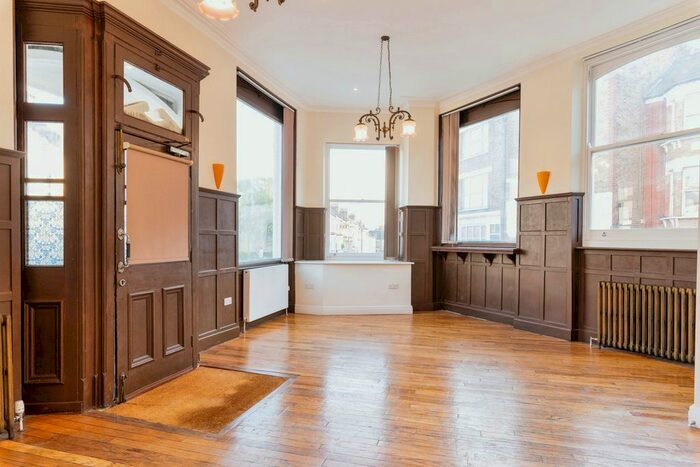 2 Bedroom Property To Rent In Malfort Road, London, SE5