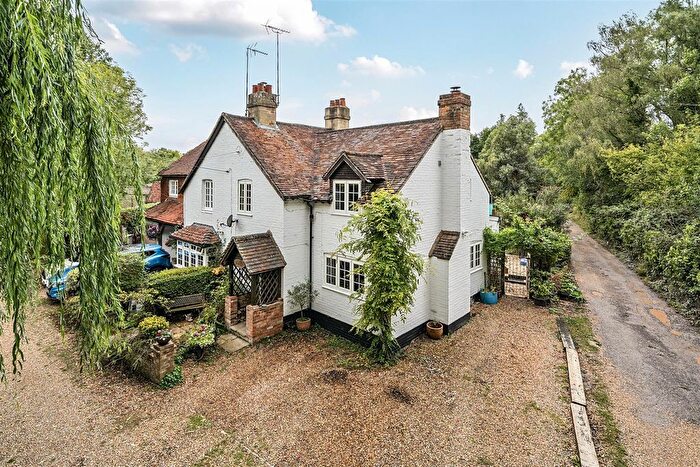 3 Bedroom Semi-detached House For Sale In The Barracks, Newnham, Hook, RG27