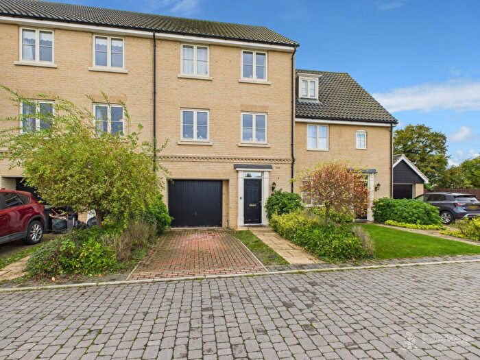 4 Bedroom Town House For Sale In Sunburst Green, Soham, Ely, Cambridgeshire, CB7