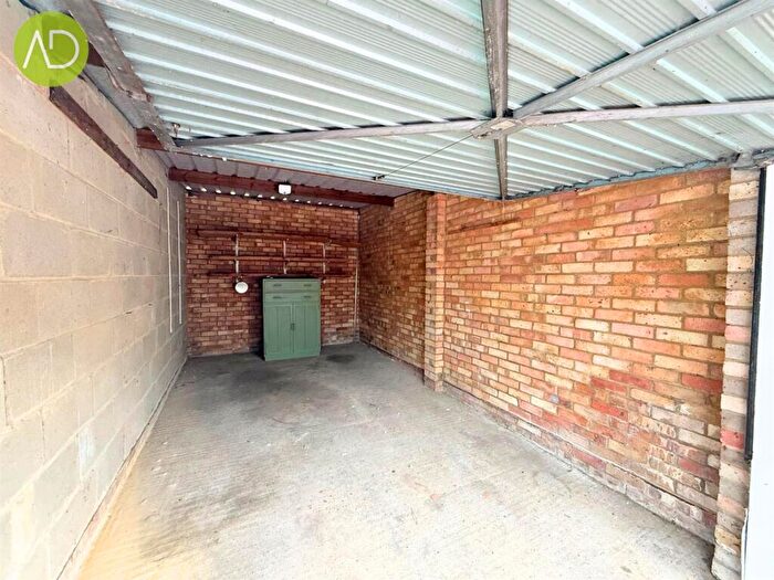2 Bedroom Maisonette For Sale In St. Catherines Court, St Catherines Road, EN10