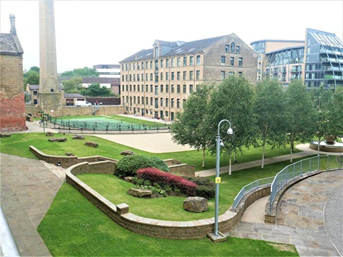 1 Bedroom Flat To Rent In Salts Mill Road, Shipley, West Yorkshire, BD17