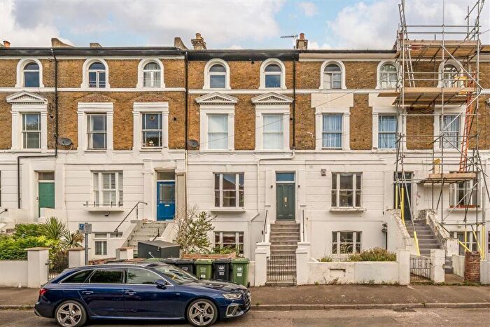 2 Bedroom Flat For Sale In Glenton Road, Lewisham, SE13