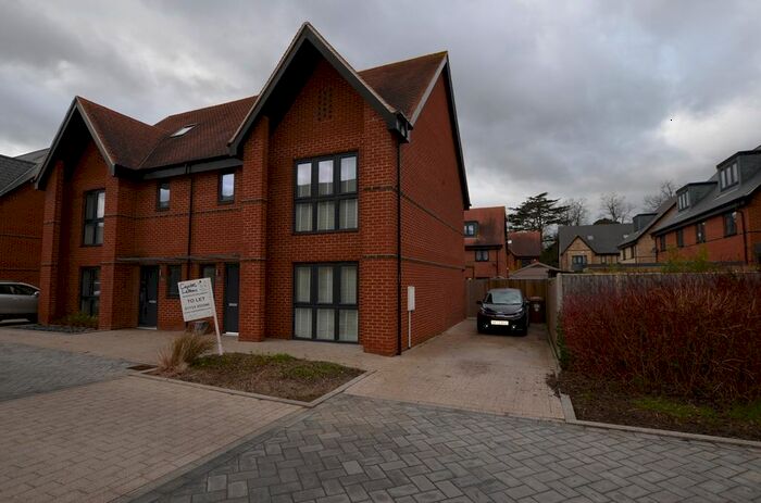 4 Bedroom End Of Terrace House To Rent In Marchment Square, Peterborough, PE3