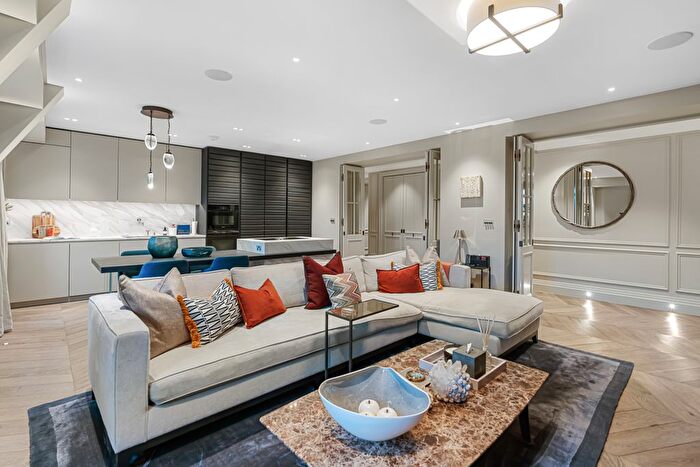 2 Bedroom Flat For Sale In Empire House, Thurloe Place, Kensington, London, United Kingdom, SW7