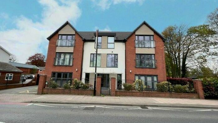2 Bedroom Flat To Rent In Stratford Road, Solihull, B90