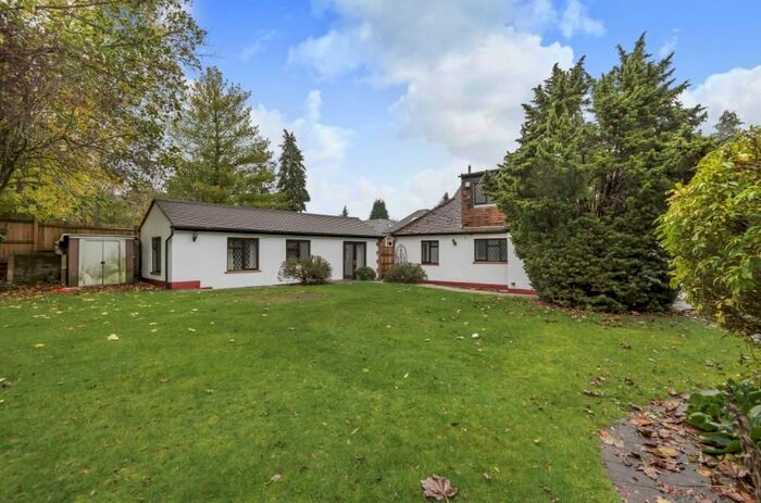 4 Bedroom Detached House To Rent In The Drive, Rickmansworth, WD3