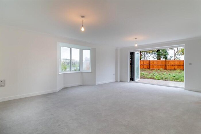 4 Bedroom Detached House For Sale In Rectory Gardens, Worlingham, NR34