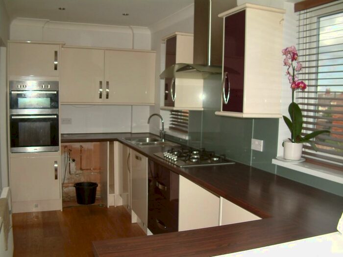 2 Bedroom Semi-Detached House To Rent In Thornbridge Close, Sheffield, S12