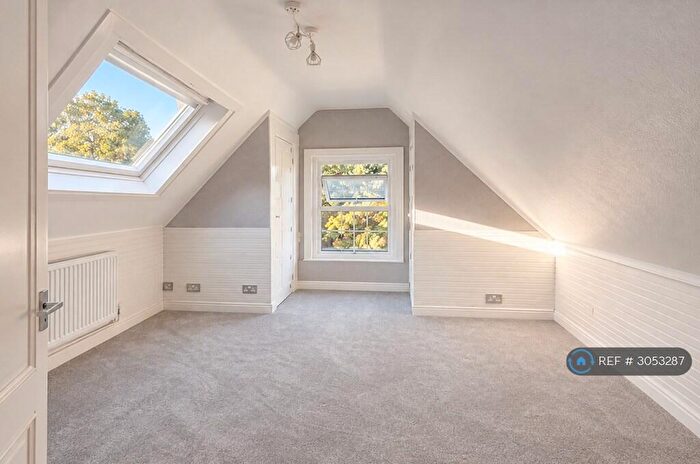 2 Bedroom Flat To Rent In Suffolk Court, Bournemouth, BH2