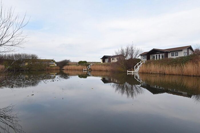 2 Bedroom Park Home For Sale In Dengemarsh Road, Lydd, Romney Marsh, TN29