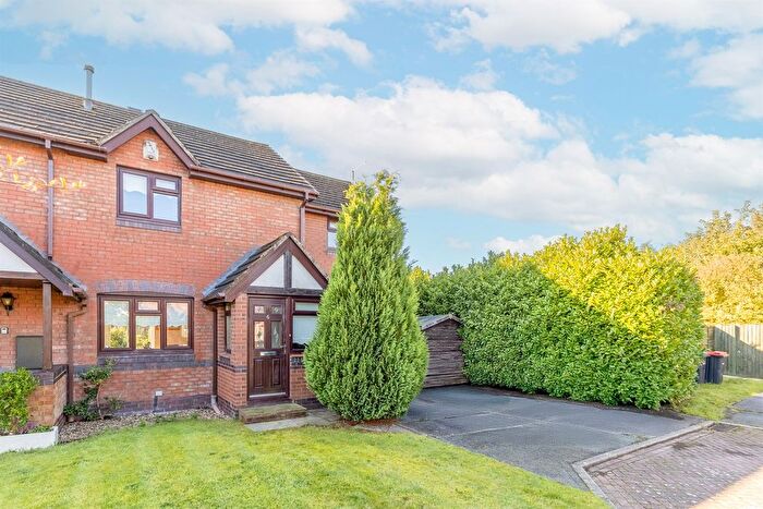 3 Bedroom Semi-Detached House For Sale In Honeyfields, Tarporley, CW6