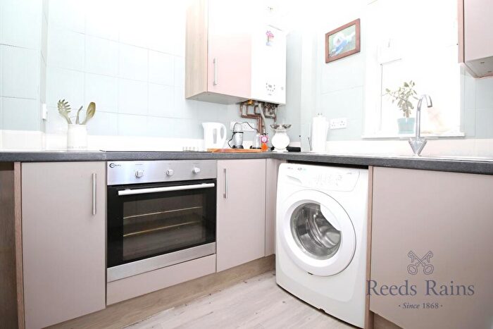 2 Bedroom Bungalow For Sale In Woodside Avenue, Kinmel Bay, Conwy, LL18