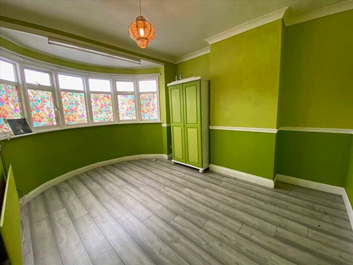 Property To Rent In Blackmore Avenue, Southall, UB1