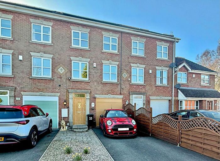 3 Bedroom Town House For Sale In Salop Street, Dudley, DY1