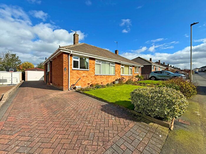 2 Bedroom Semi-Detached Bungalow For Sale In Sea View Drive, Scarborough, YO11