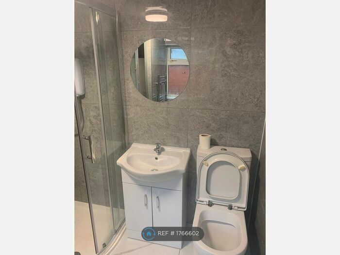 3 Bedroom Terraced House To Rent In Melbourne Road, Leicester, LE2