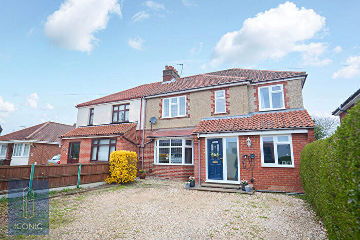 4 Bedroom Semi Detached House For Sale In Middletons Lane, Hellesdon, Norwich, NR6