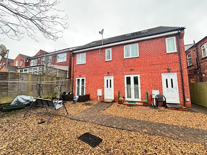 2 Bedroom Flat To Rent In Addison Road, Bilton, Rugby, CV22