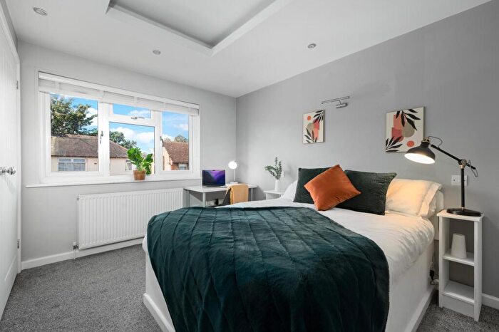 4 Bedroom Terraced House To Rent In Thorpe Road, Northampton, NN4