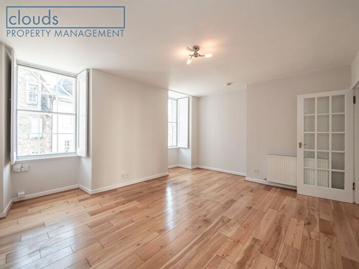 2 Bedroom Flat To Rent In West Bow, Grassmarket, Old Town, EH1