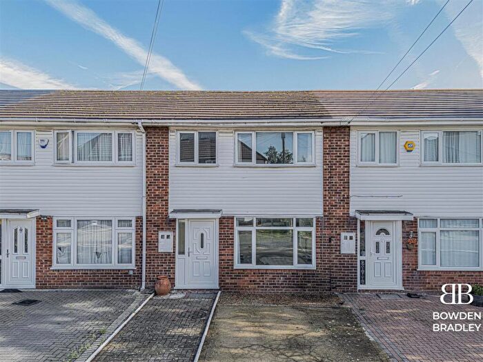 3 Bedroom Terraced House To Rent In Franklyn Gardens, Hainault, IG6
