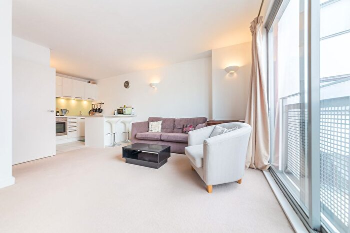 1 Bedroom Flat To Rent In California Buidling, Deals Gateway, Deptford, London, SE13