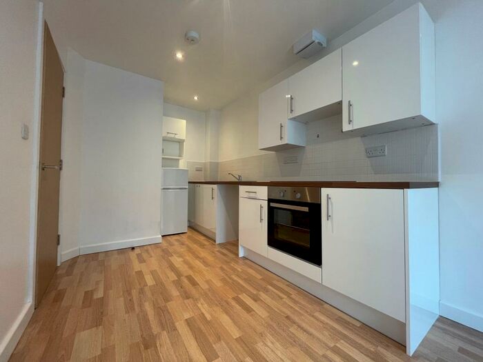 1 Bedroom Apartment To Rent In Markfield Court, Leicester, LE4