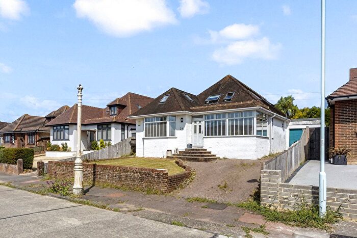 4 Bedroom Detached Bungalow For Sale In Sullington Gardens, Findon, BN14
