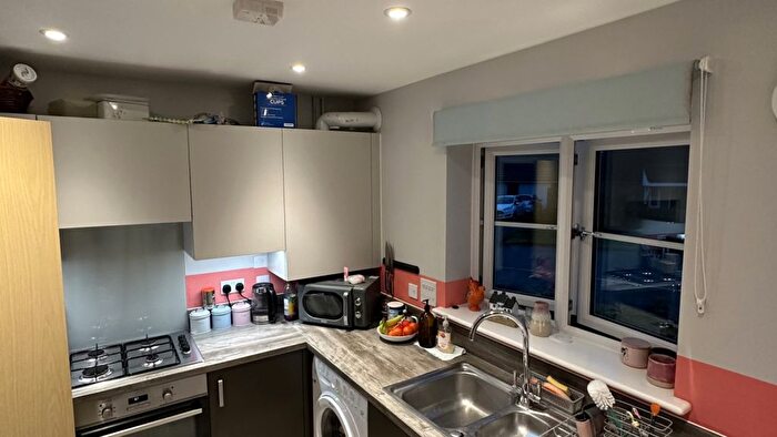 1 Bedroom Flat For Sale In Heighes Drive, Shaldon, GU34