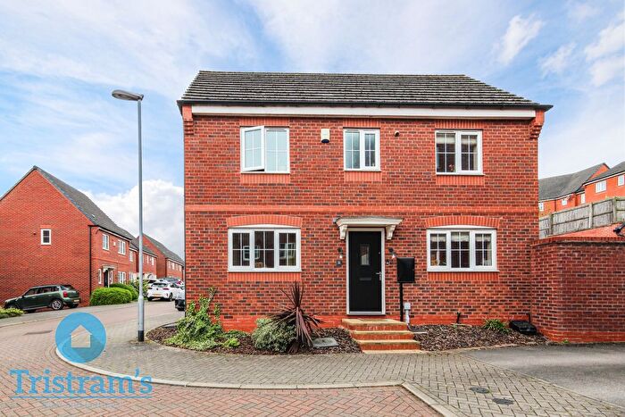 3 Bedroom Detached House For Sale In Howieson Court, Mapperley, NG3
