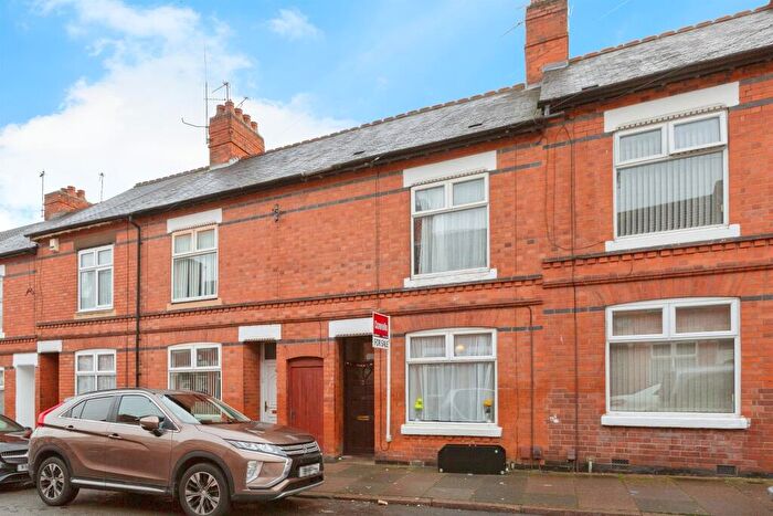 3 Bedroom Terraced House For Sale In Lyme Road, Leicester, LE2