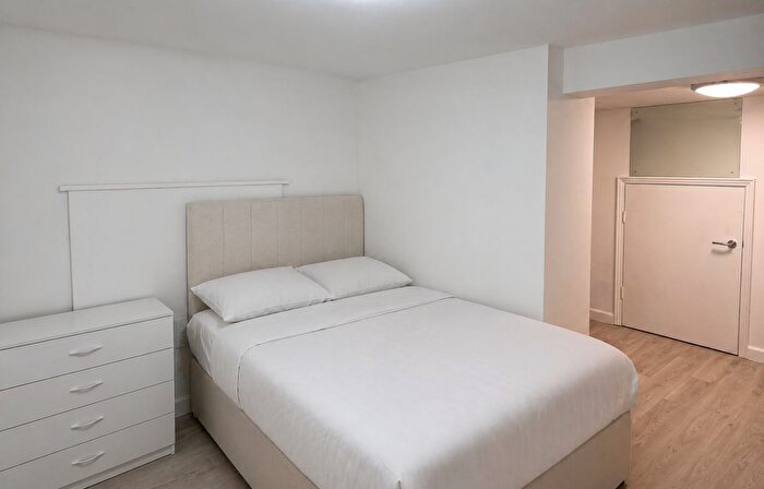 1 Bedroom Property To Rent In Henrietta Street, Cheltenham, GL50