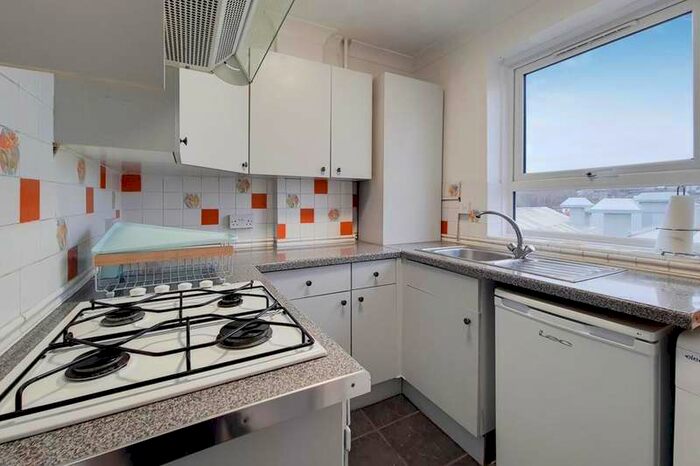 1 Bedroom Flat To Rent In Kimber Road, London SW18