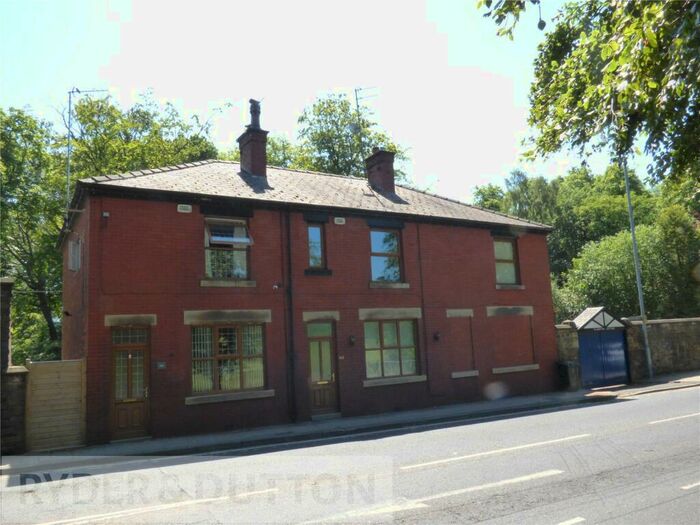 3 Bedroom Terraced House To Rent In Bury & Rochdale Old Road, Heywood, Greater Manchester, OL10