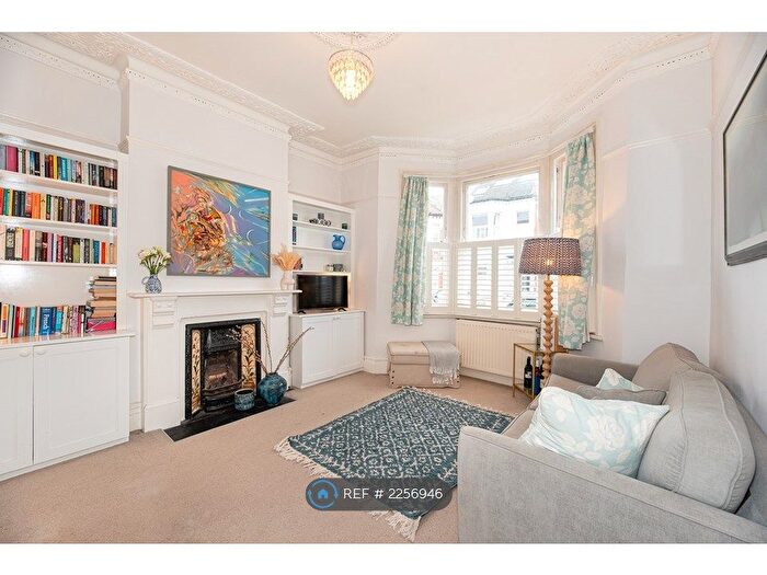 1 Bedroom Maisonette To Rent In Aliwal Road, London, SW11